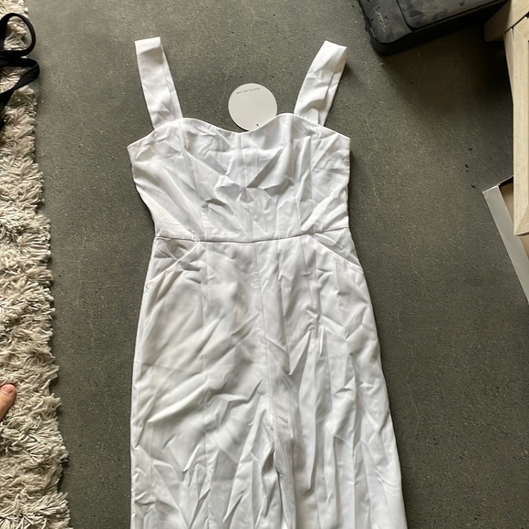 White, flared bottom, jumpsuit never worn - Picture 2 of 4